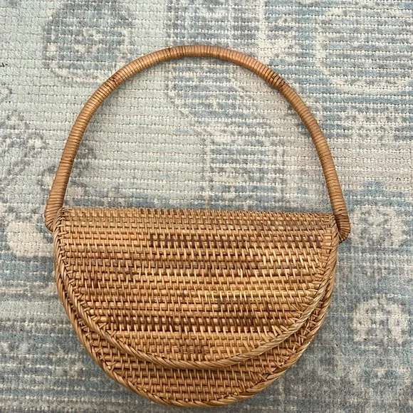Cult Gaia Ryka Rattan Woven Monogram Shoulder Bag Natural Beach Brown - Picture 4 of 7